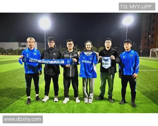 足球球星携手传递爱心力量共筑美好未来